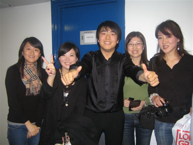Lang Lang and fans